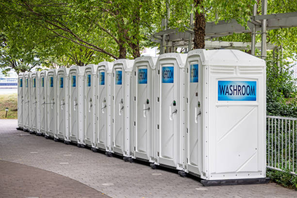 Best Portable bathroom rental  in Kendall West, FL